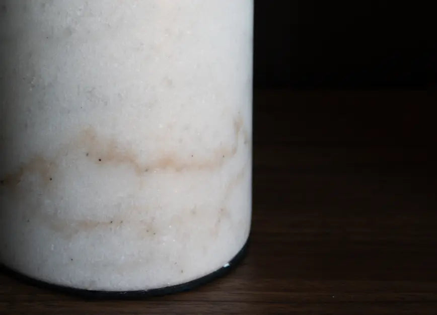 Natural white marble texture detail of Arc Marble Table Lamp base