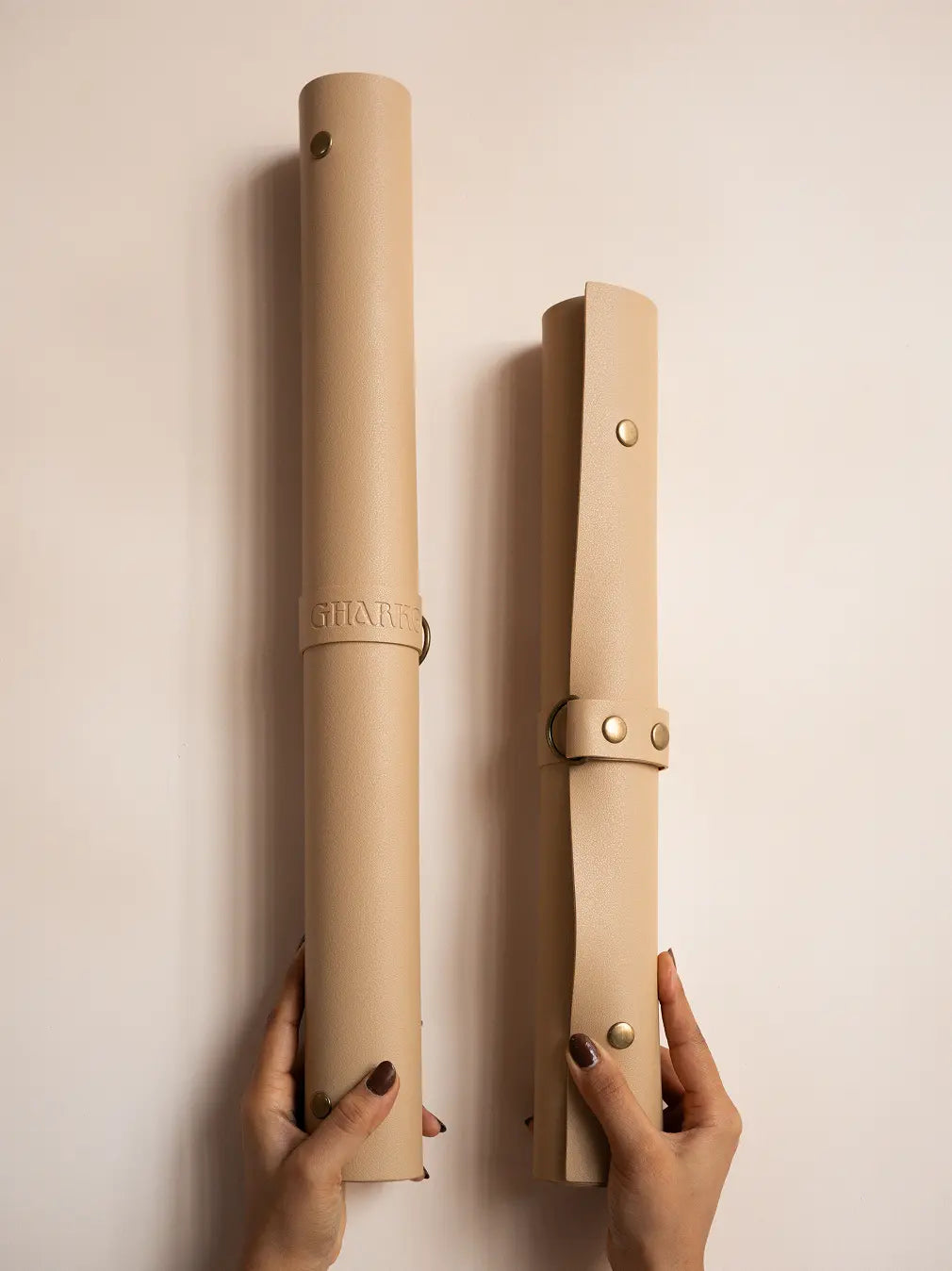 Foldable faux leather potting mat with snap buttons for raised edges