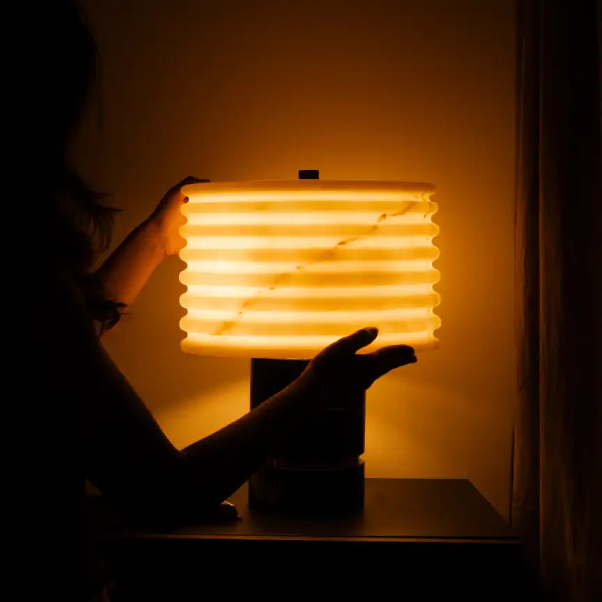 Modern luxury table lamp with warm ambient lighting – Gharko